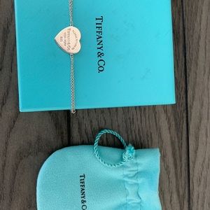 Return to Tiffany & Co. heart tag bracelet